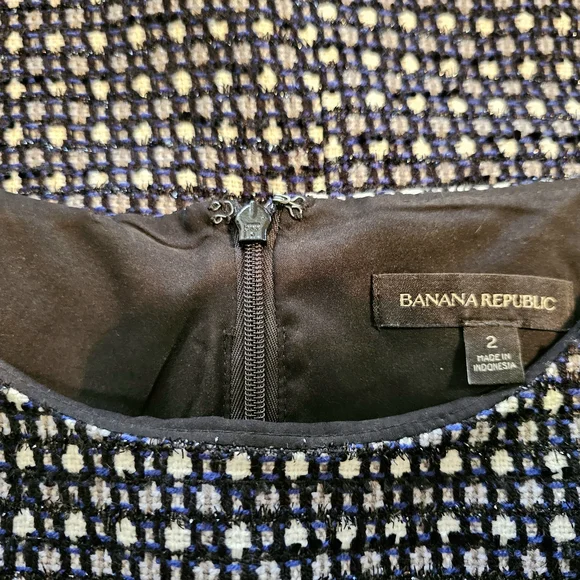 Banana Republic Black, Blue and White Midi Dress - Picture 6 of 15